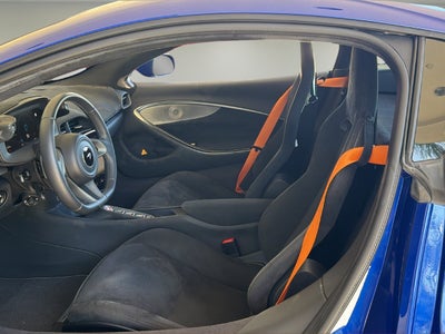 2023 McLaren Artura Base