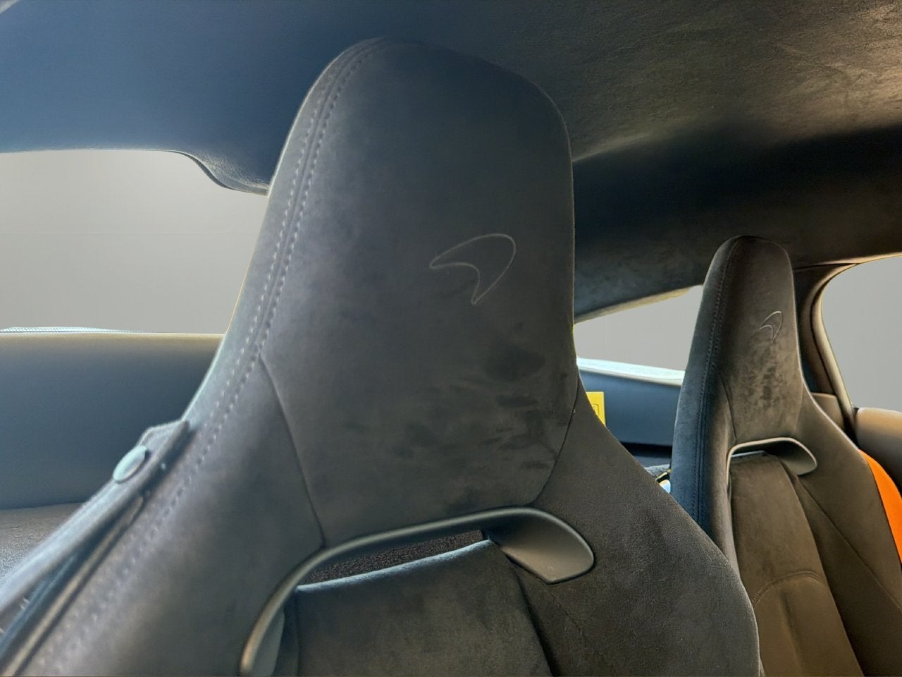 2023 McLaren Artura Base