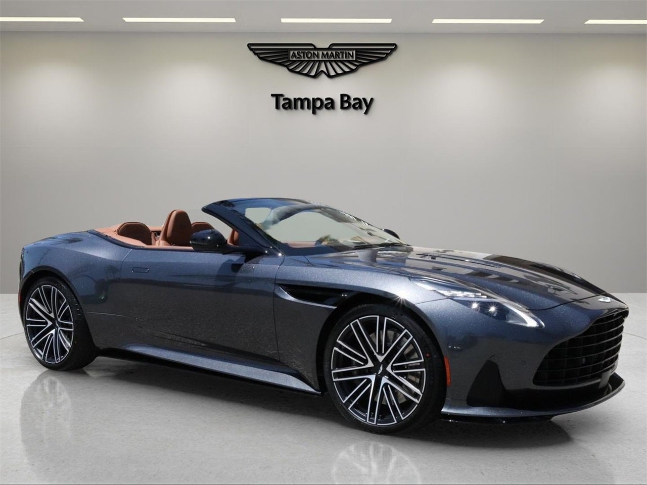 2025 Aston Martin DB12 Volante