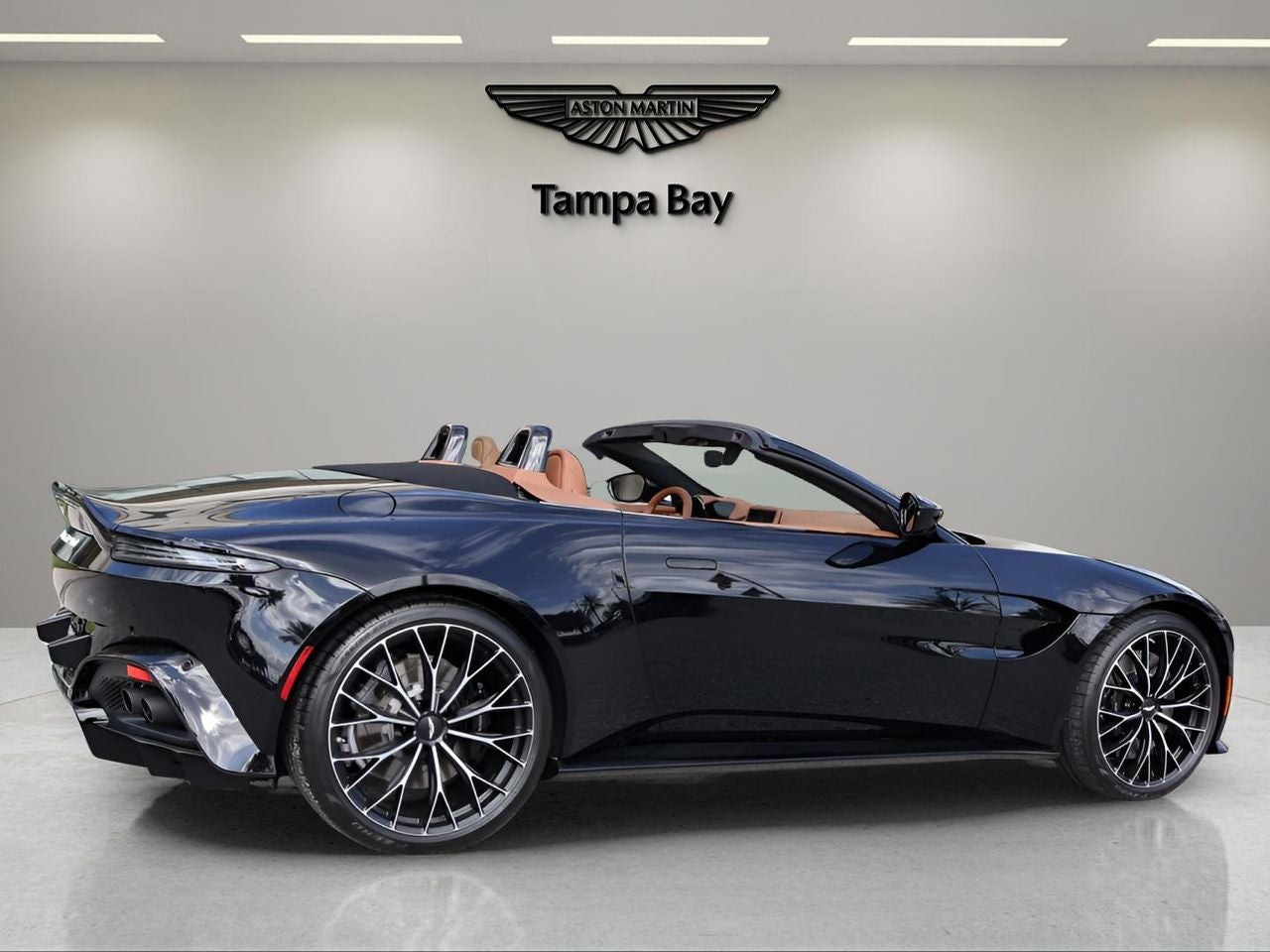 2023 Aston Martin Vantage Base