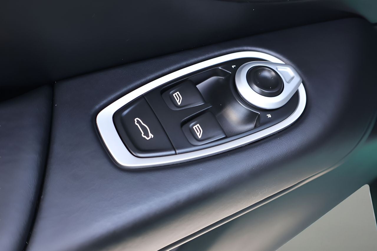 2025 Aston Martin Vantage Coupe