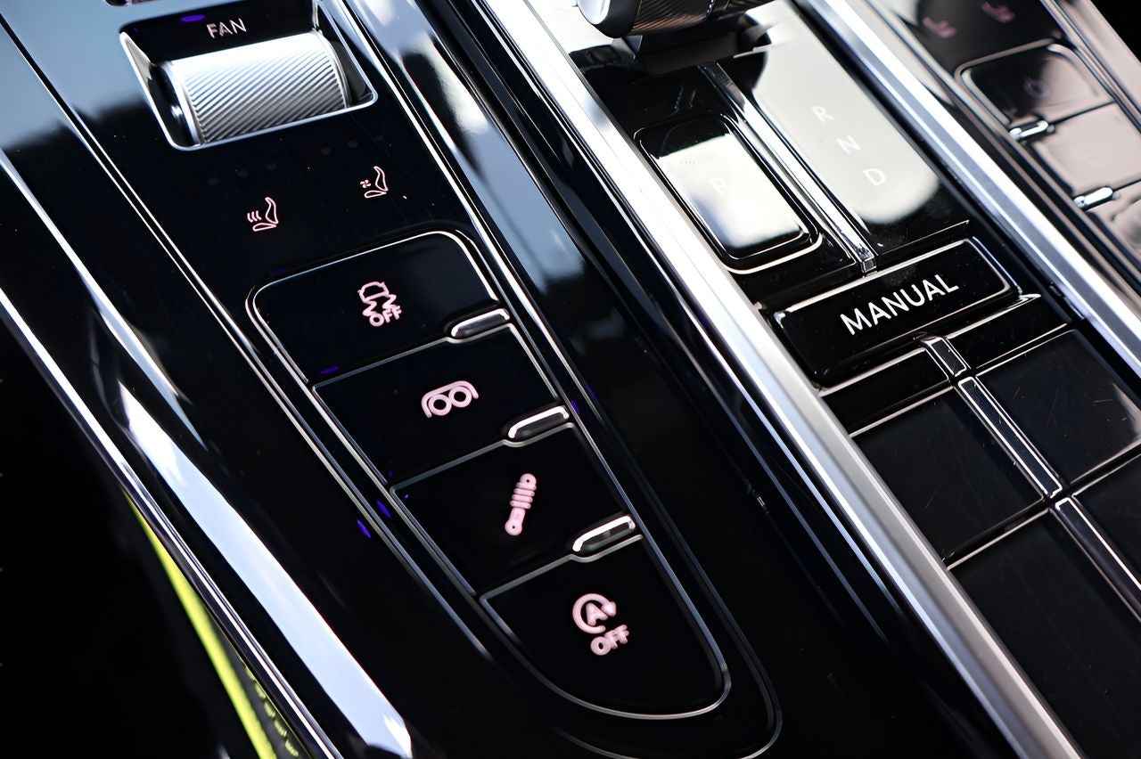 2025 Aston Martin Vantage Coupe