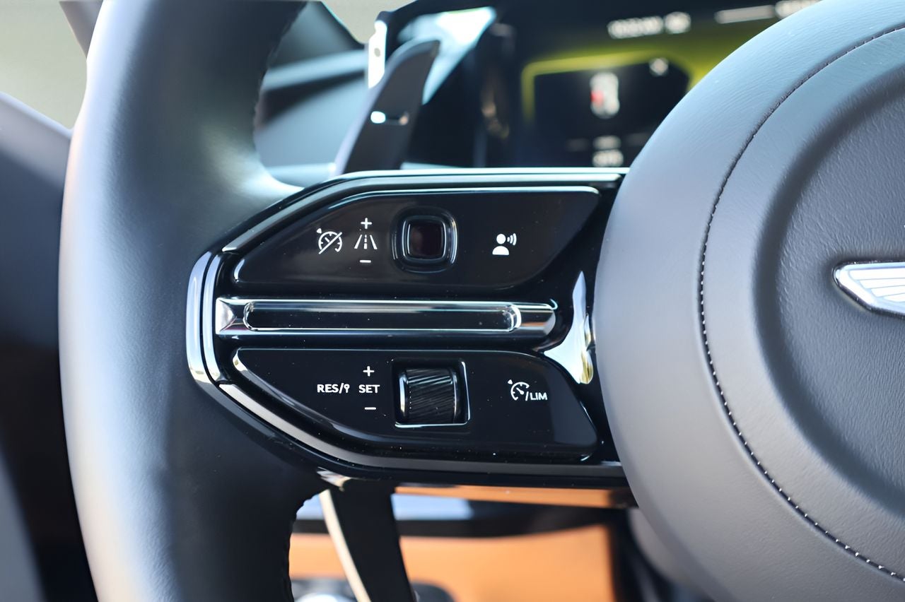 2025 Aston Martin Vantage Coupe