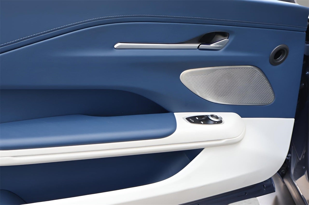 2026 Aston Martin Vantage Roadster