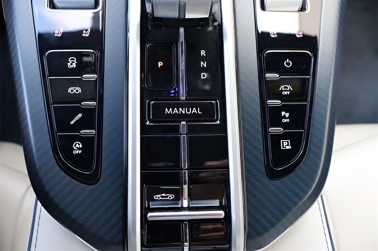 2026 Aston Martin Vantage Roadster