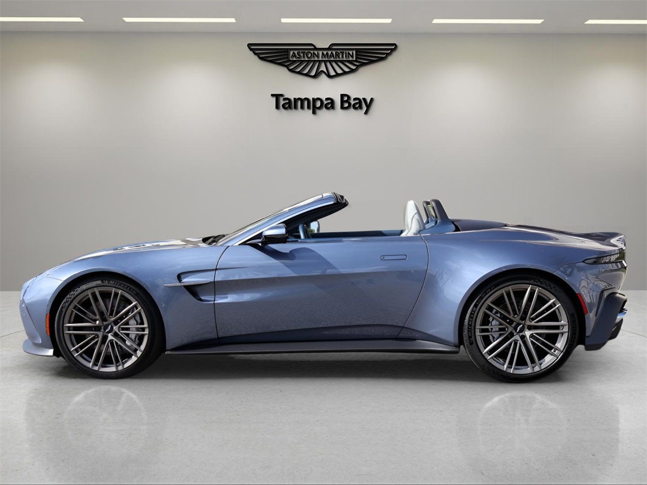 2026 Aston Martin Vantage Roadster