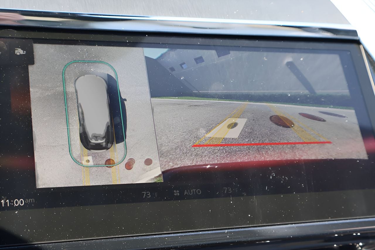 2025 Aston Martin DBX 707