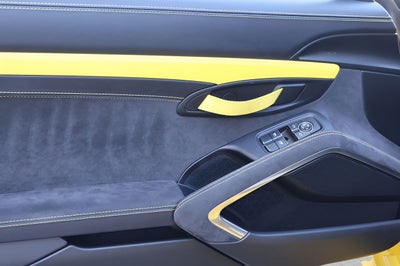 2016 Porsche Cayman GT4