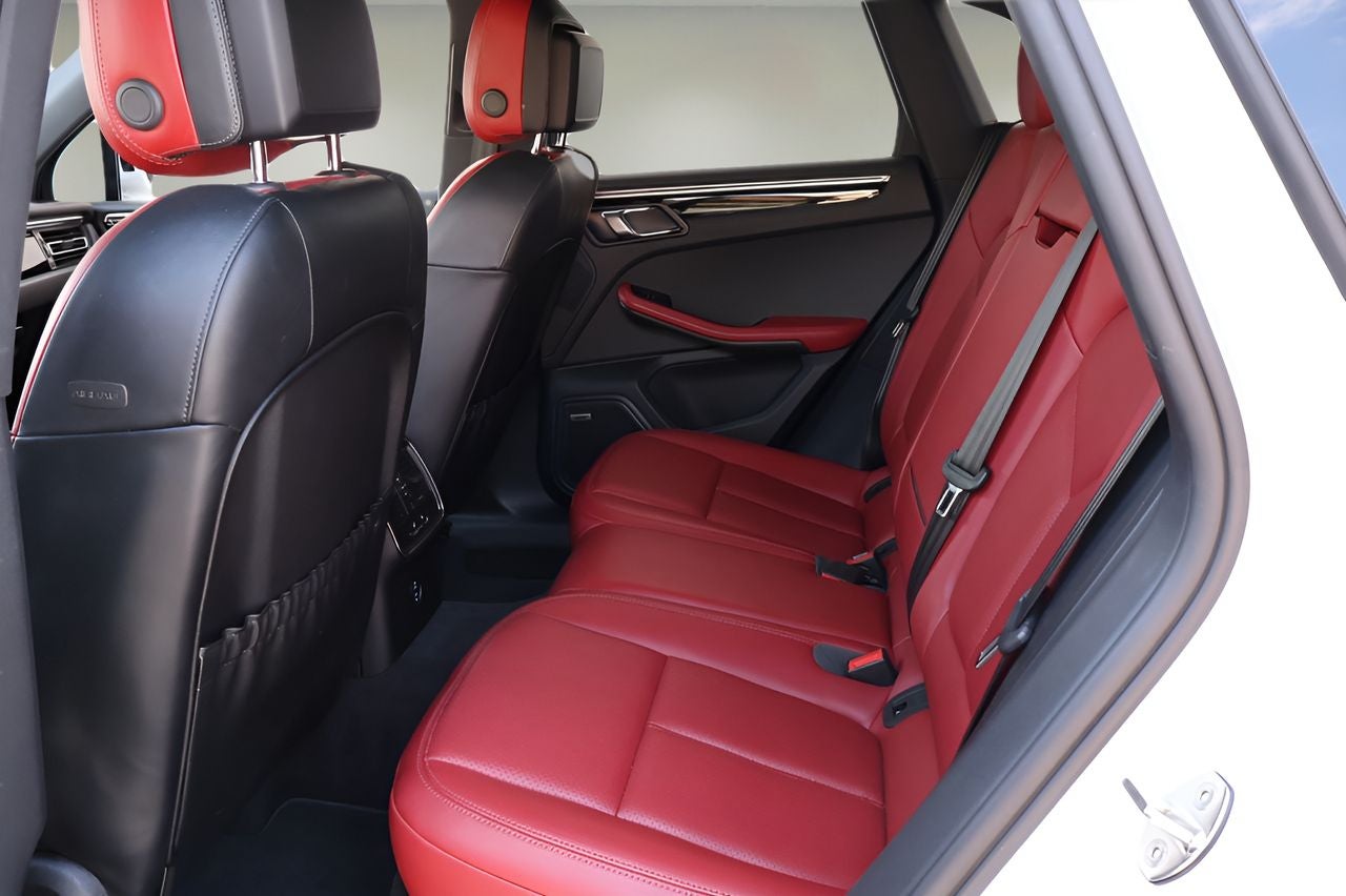 2024 Porsche Macan T