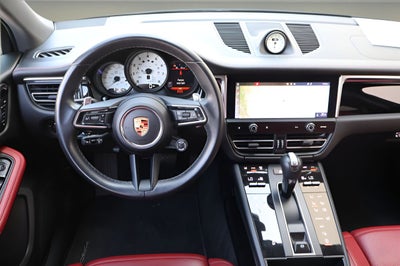 2024 Porsche Macan T