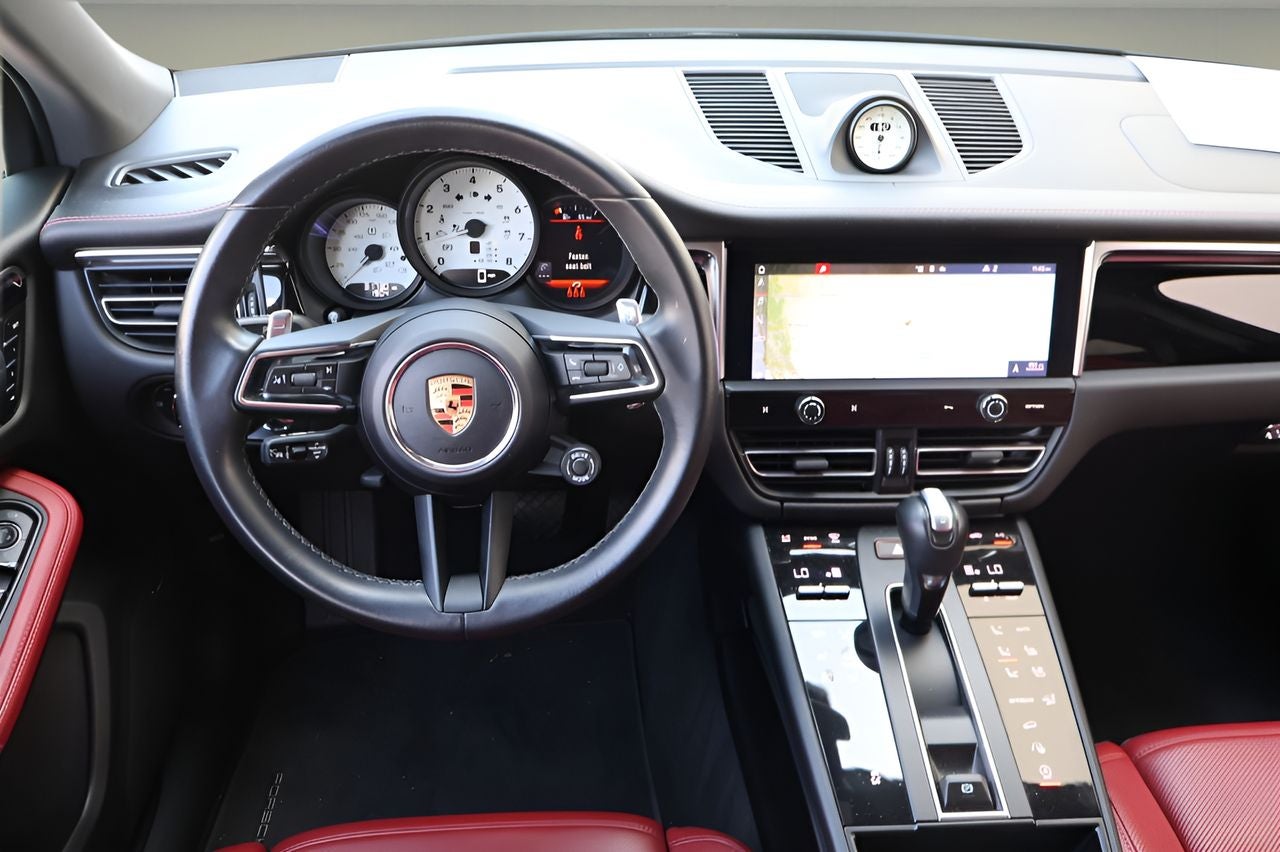 2024 Porsche Macan T