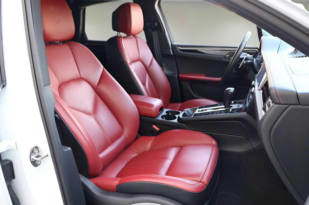 2024 Porsche Macan T