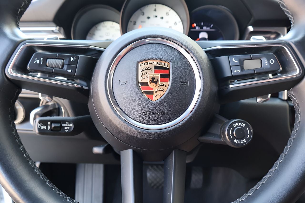 2024 Porsche Macan T