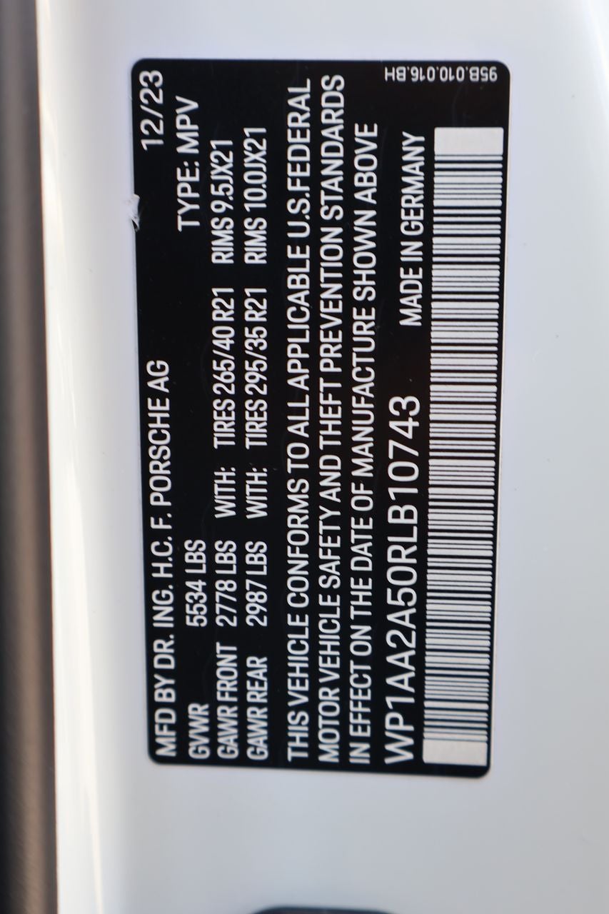 2024 Porsche Macan T