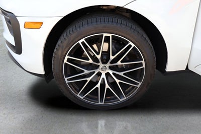 2024 Porsche Macan T