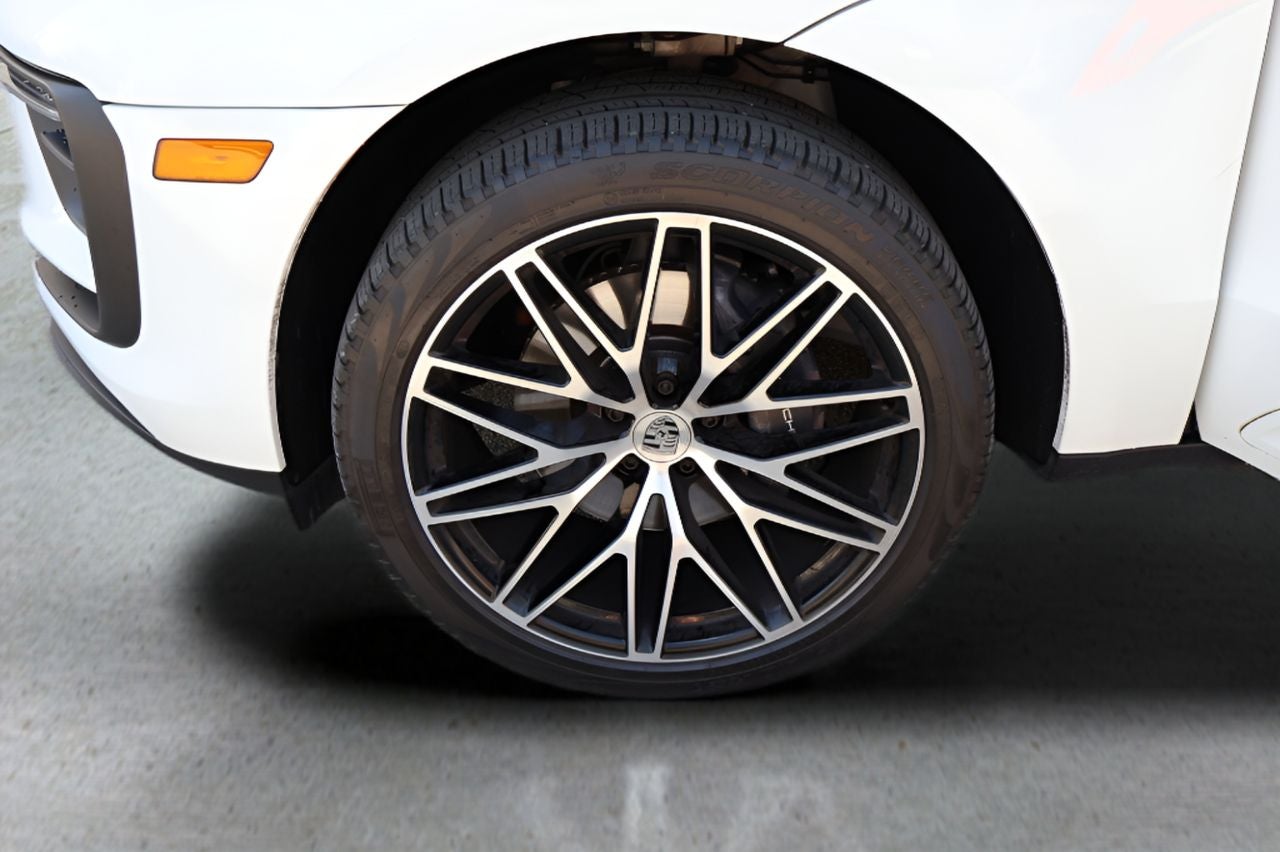 2024 Porsche Macan T