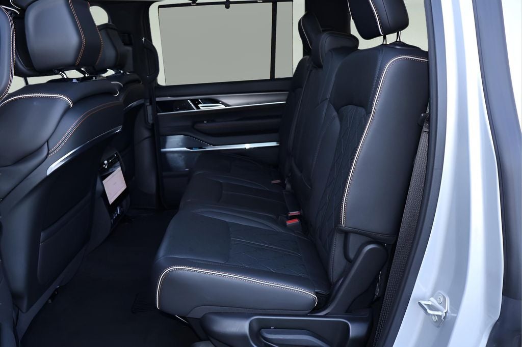 2023 Jeep Grand Wagoneer Series III