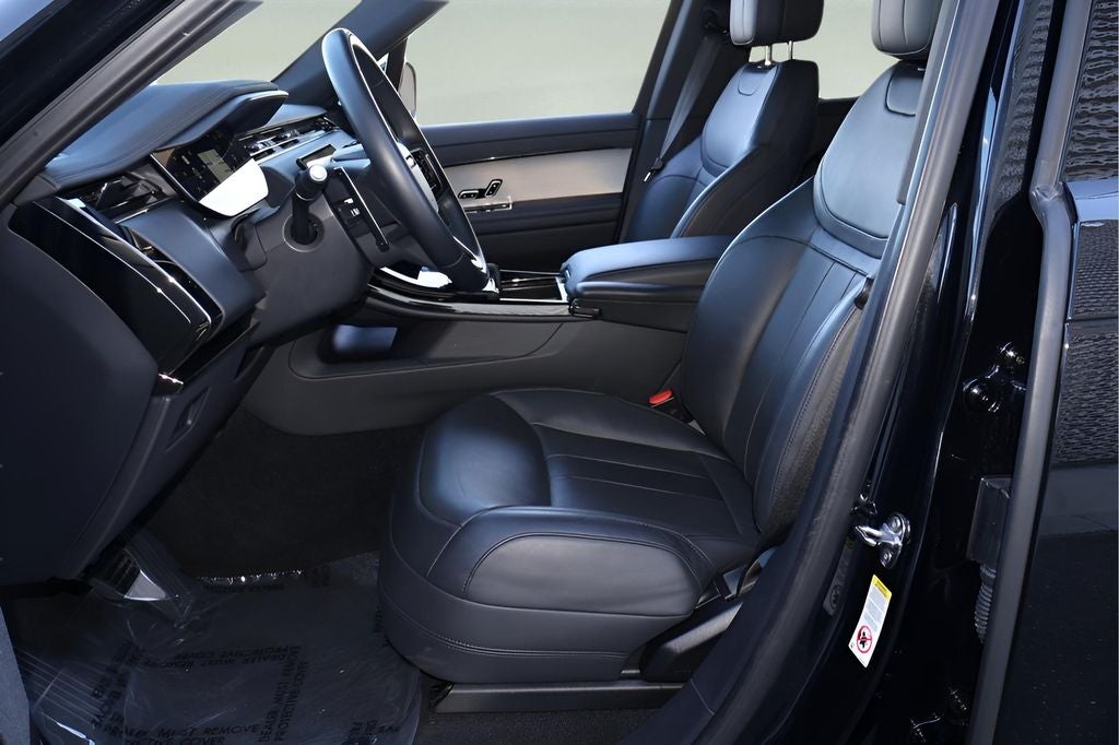 2025 Land Rover Range Rover Sport SE