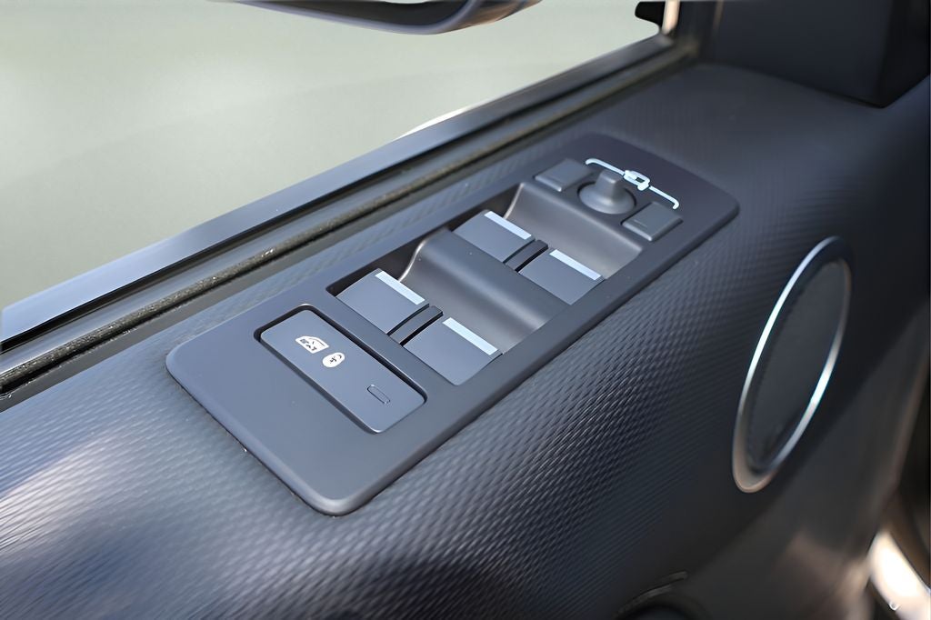 2025 Land Rover Discovery Dynamic SE