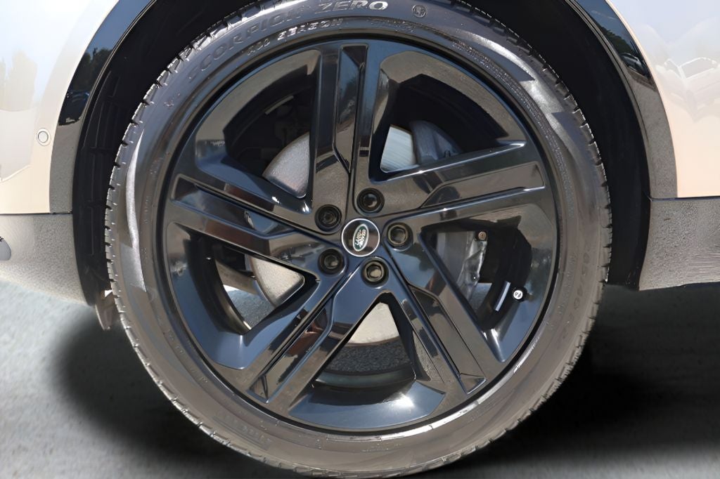 2025 Land Rover Discovery Dynamic SE