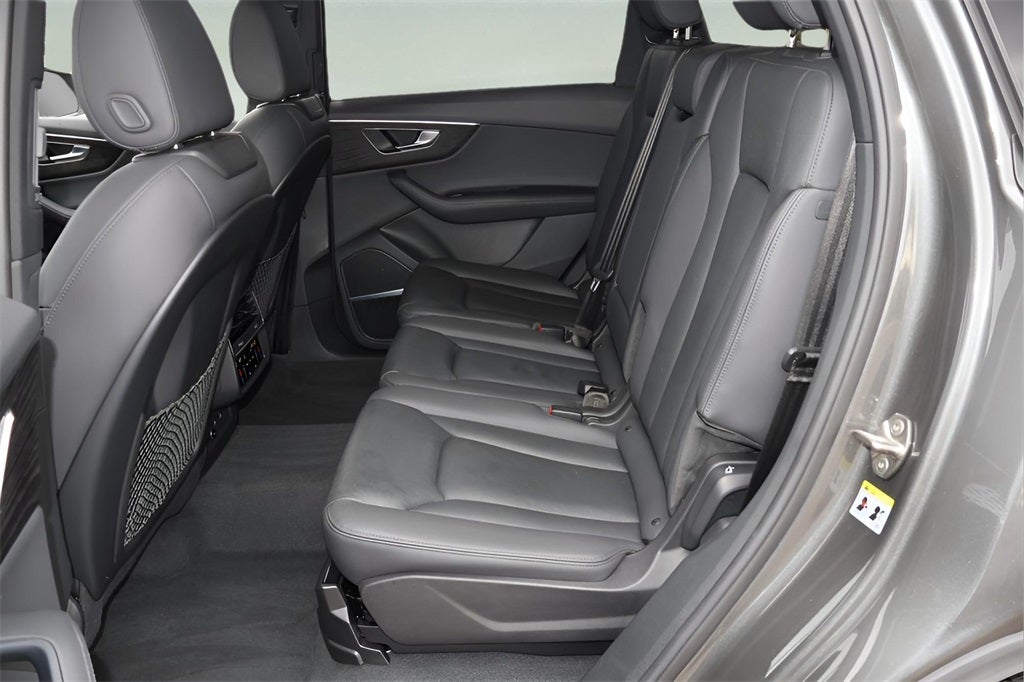 2023 Audi Q7 45 Premium Plus quattro