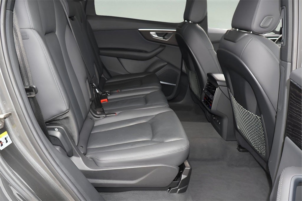 2023 Audi Q7 45 Premium Plus quattro