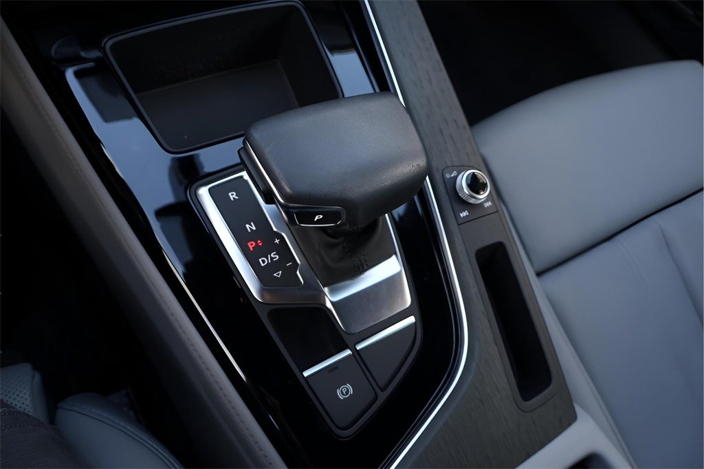 2023 Audi A4 45 S line Premium Plus quattro
