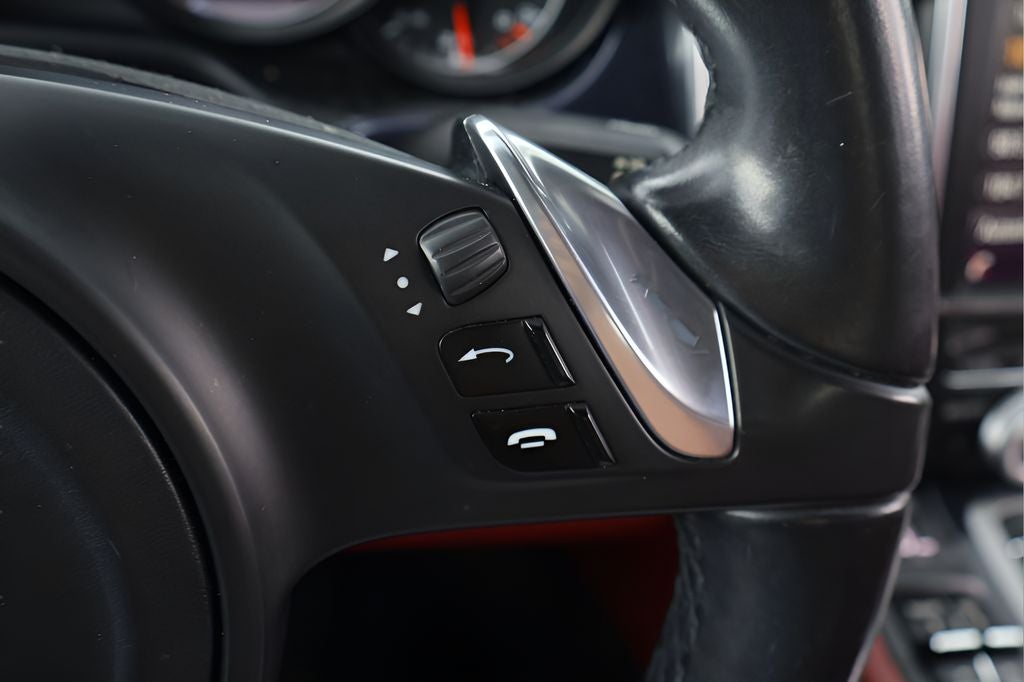 2016 Porsche Panamera 2