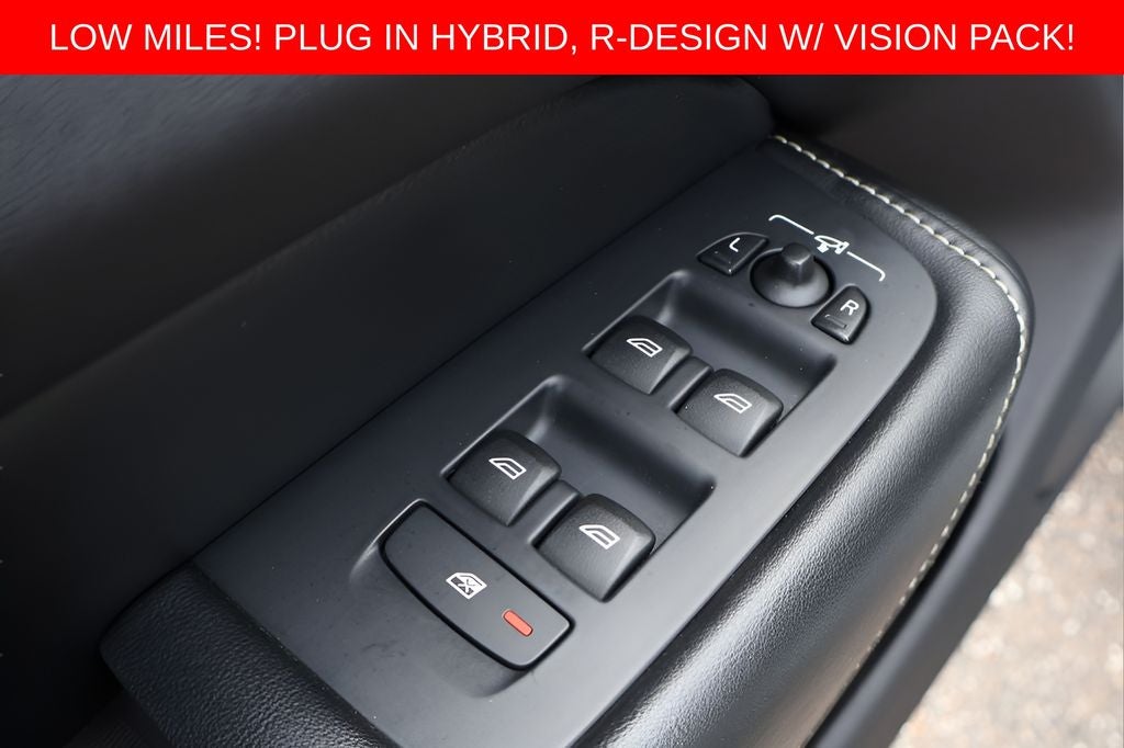 2018 Volvo XC60 Hybrid T8 R-Design