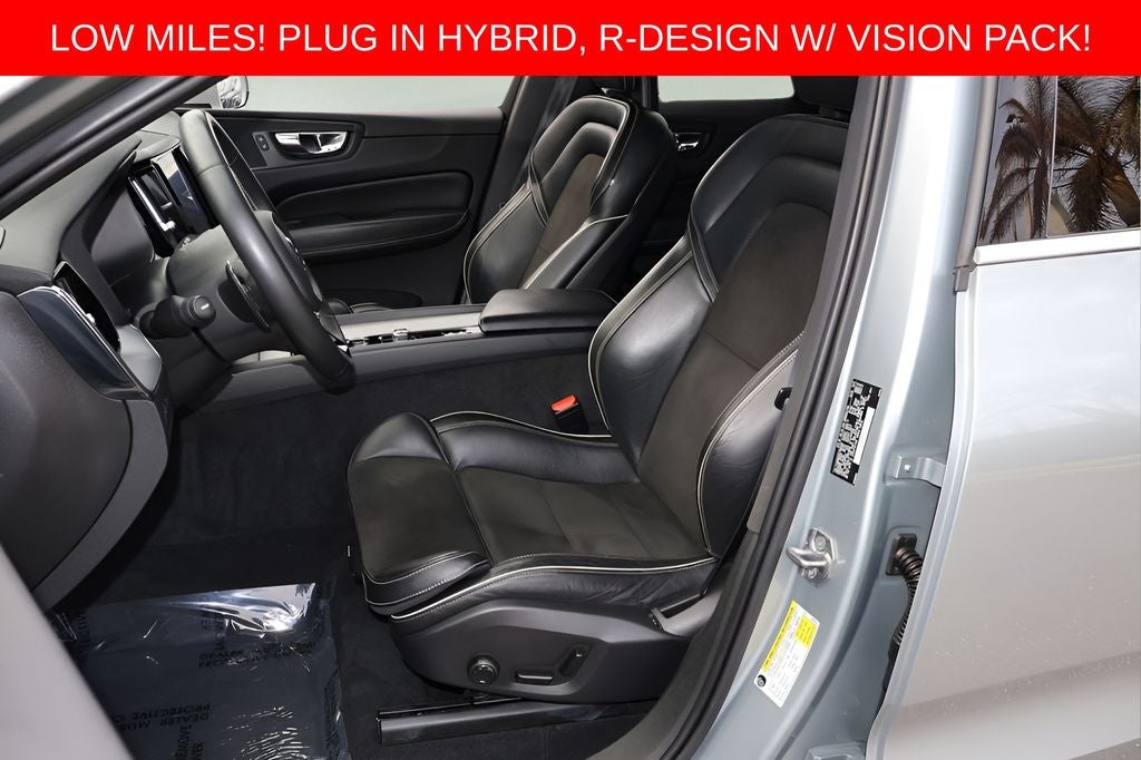 2018 Volvo XC60 Hybrid T8 R-Design