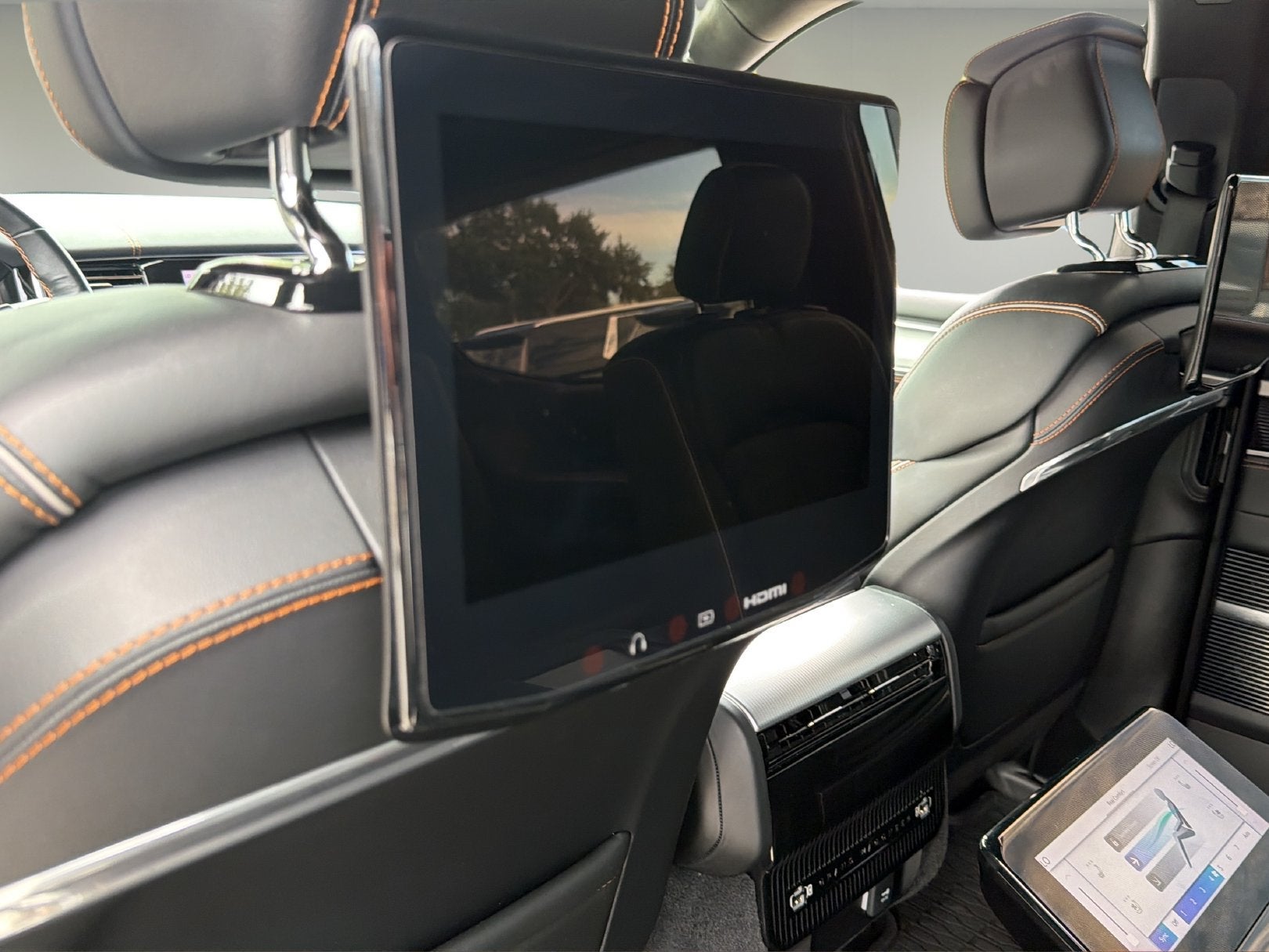 2022 Jeep Grand Wagoneer Series III