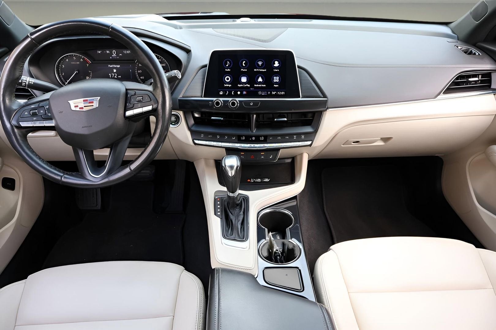 2023 Cadillac CT4 Luxury