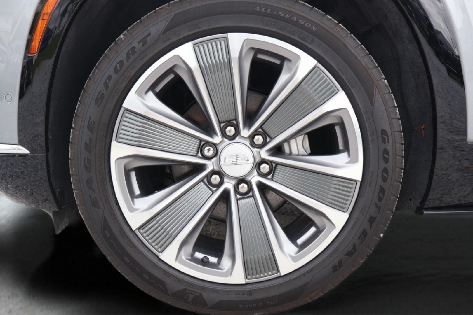 2026 Cadillac VISTIQ Luxury