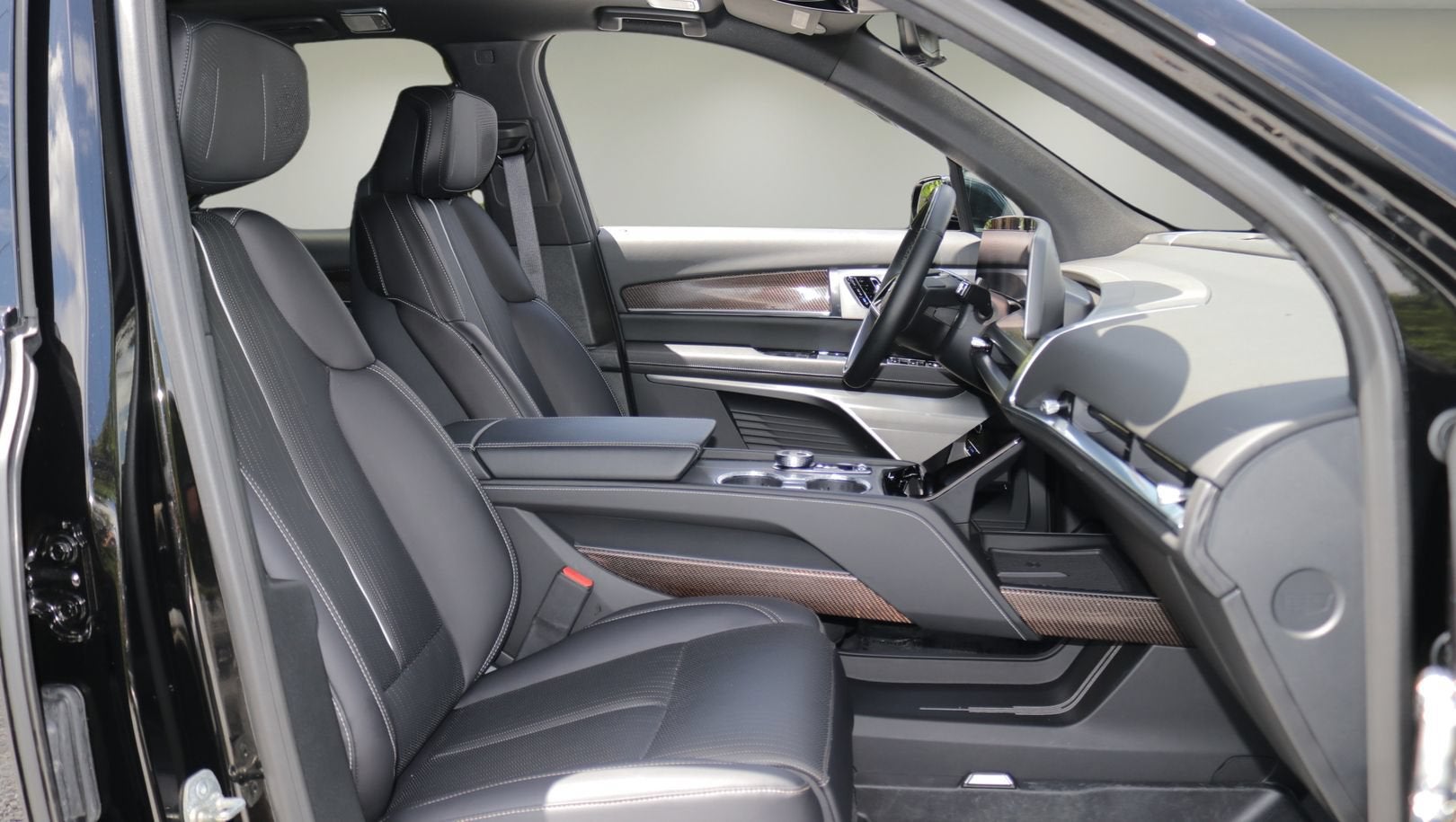 2026 Cadillac VISTIQ Sport