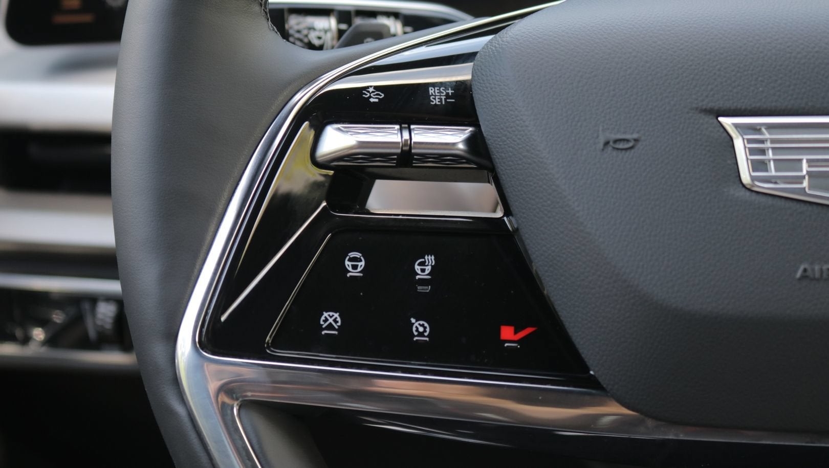 2026 Cadillac VISTIQ Sport