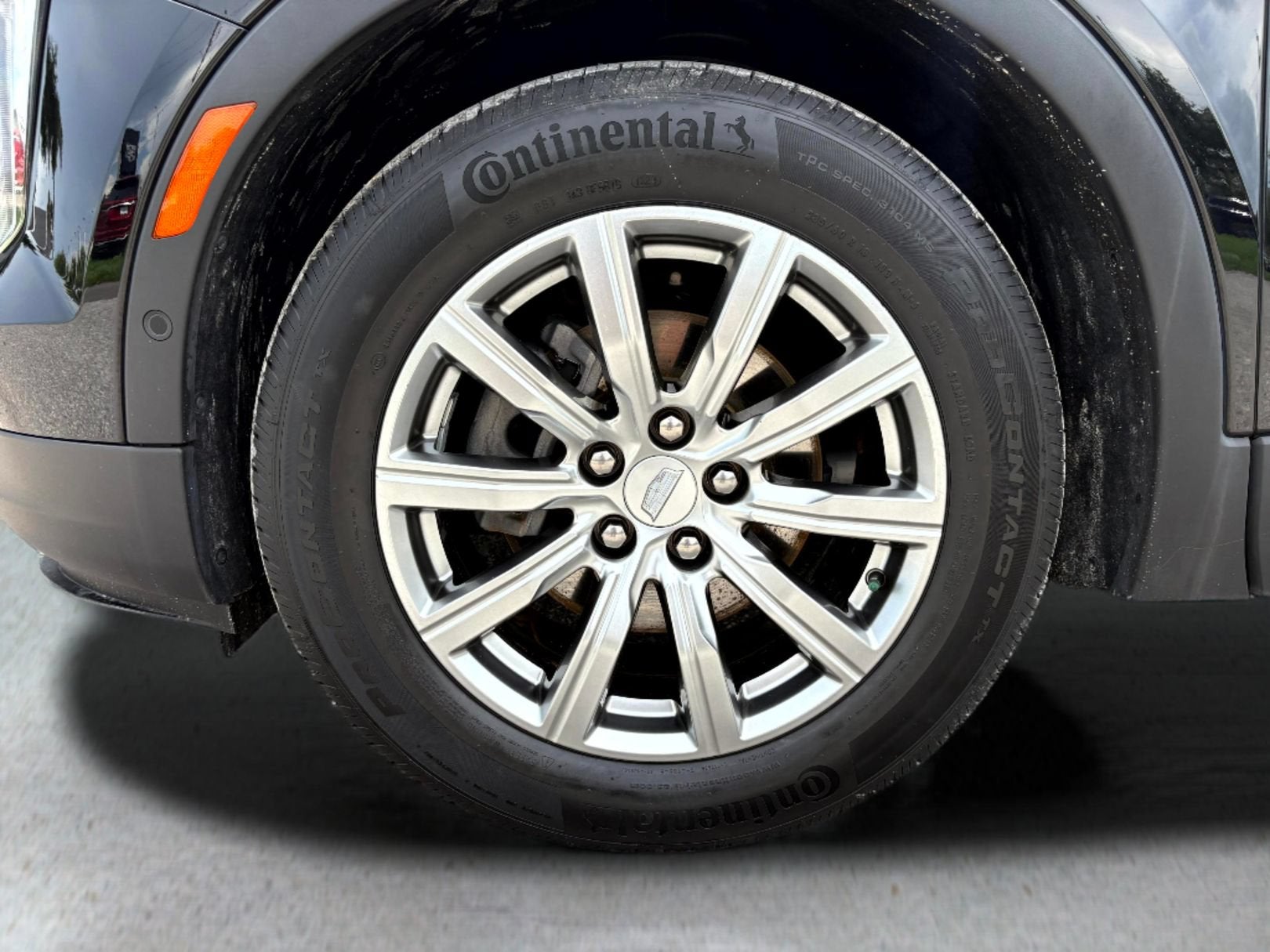 2023 Cadillac XT4 FWD Premium Luxury