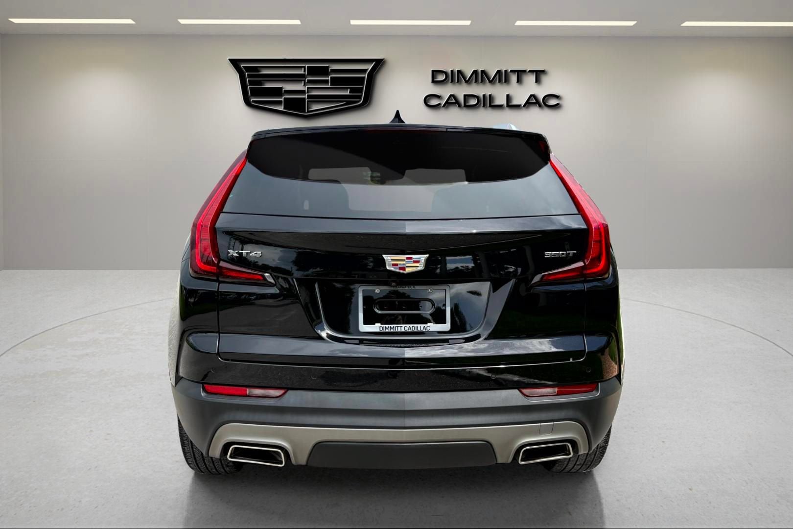 2023 Cadillac XT4 FWD Premium Luxury