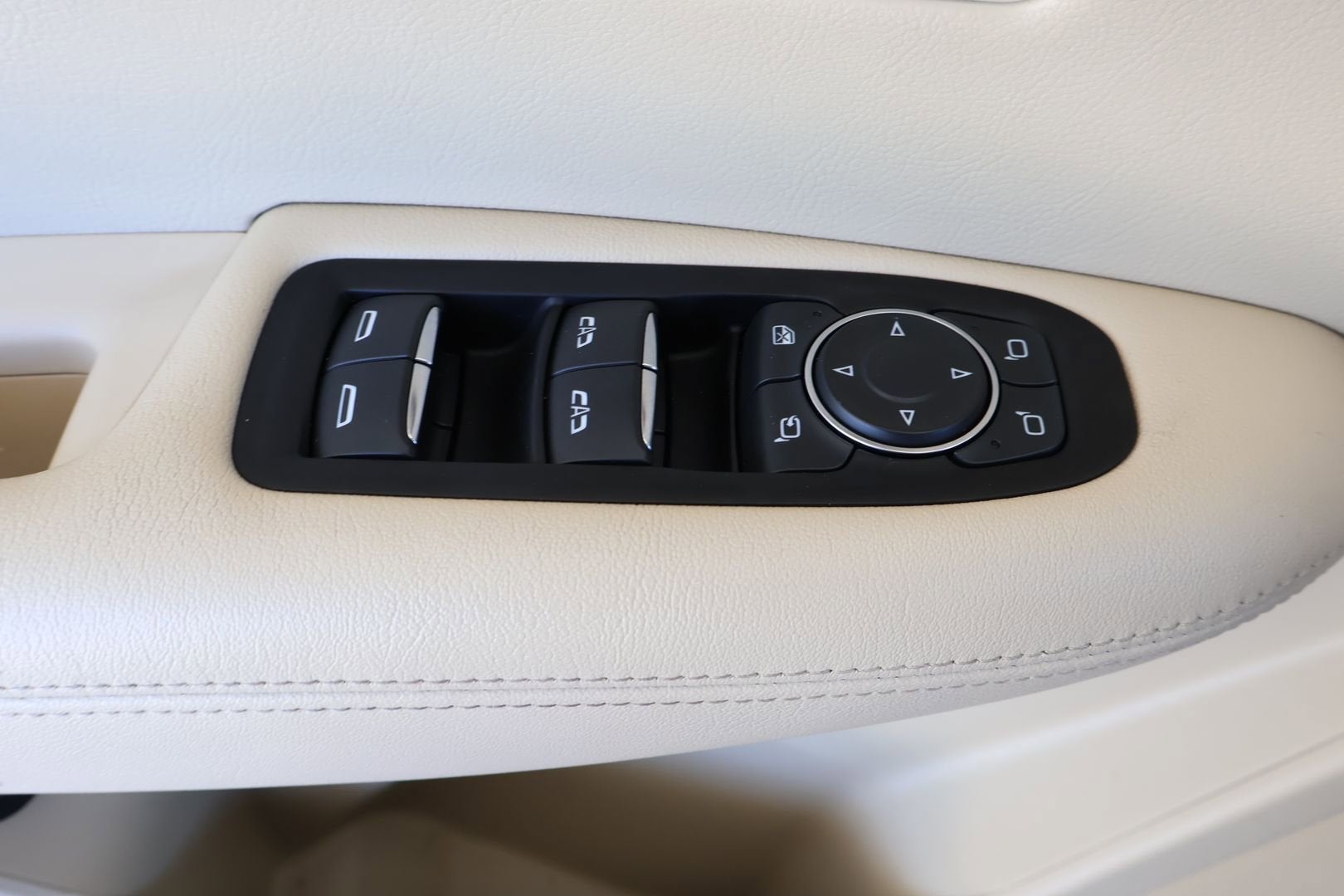 2019 Cadillac XT5 Luxury FWD