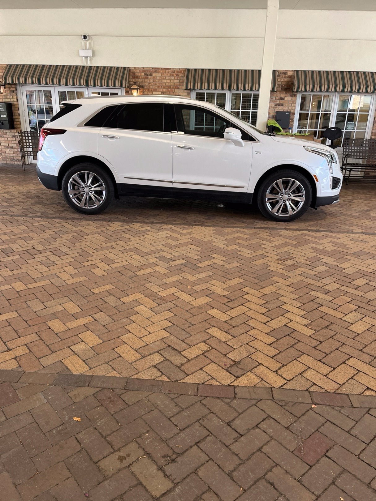 2023 Cadillac XT5 FWD Premium Luxury