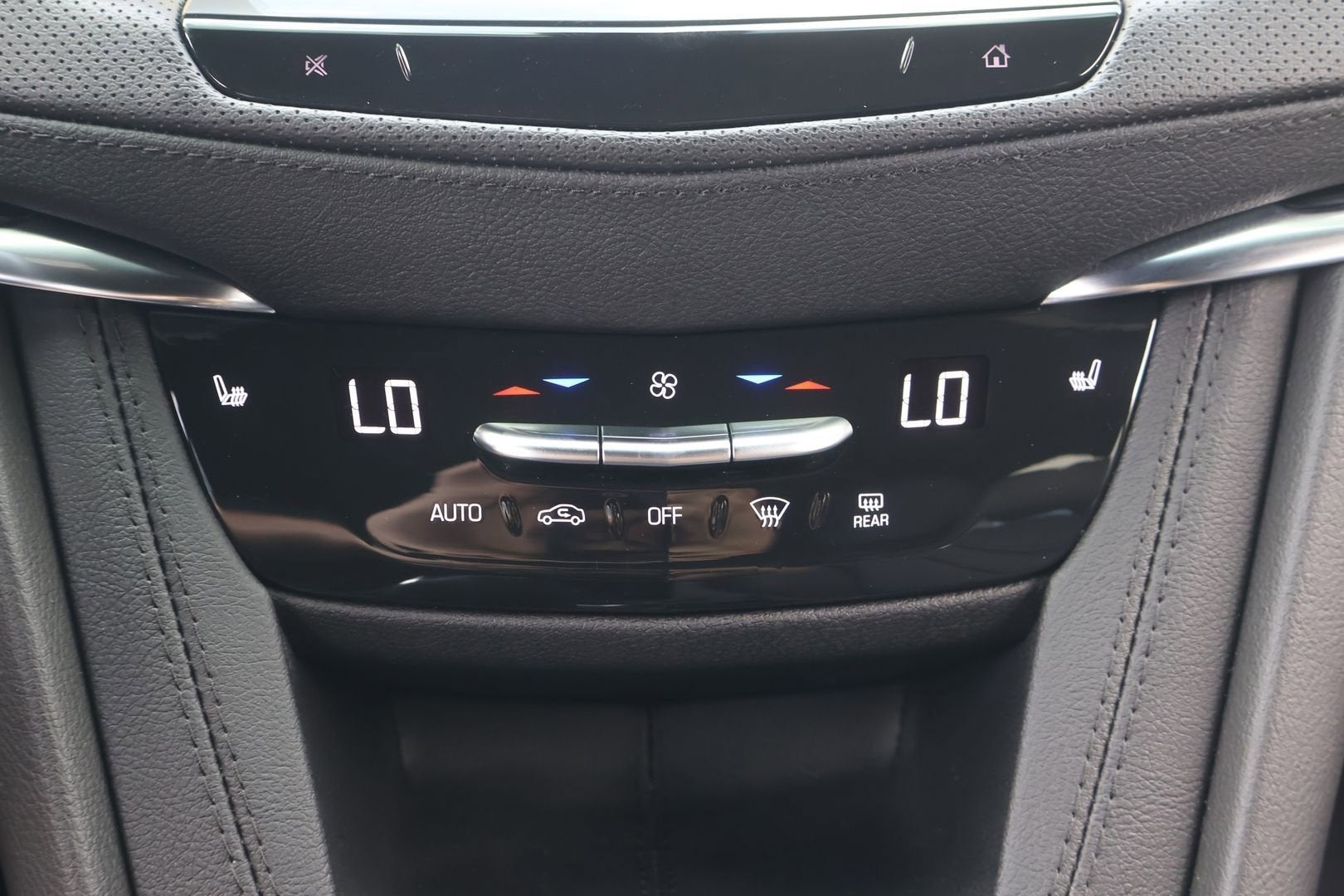 2023 Cadillac XT6 Luxury