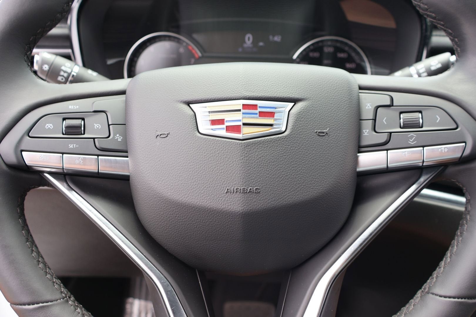 2024 Cadillac XT6 Luxury