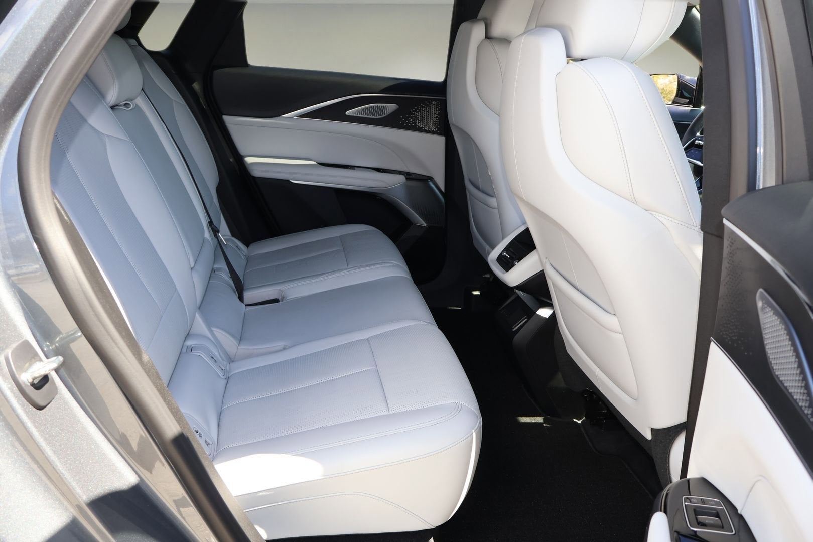 2023 Cadillac LYRIQ Luxury