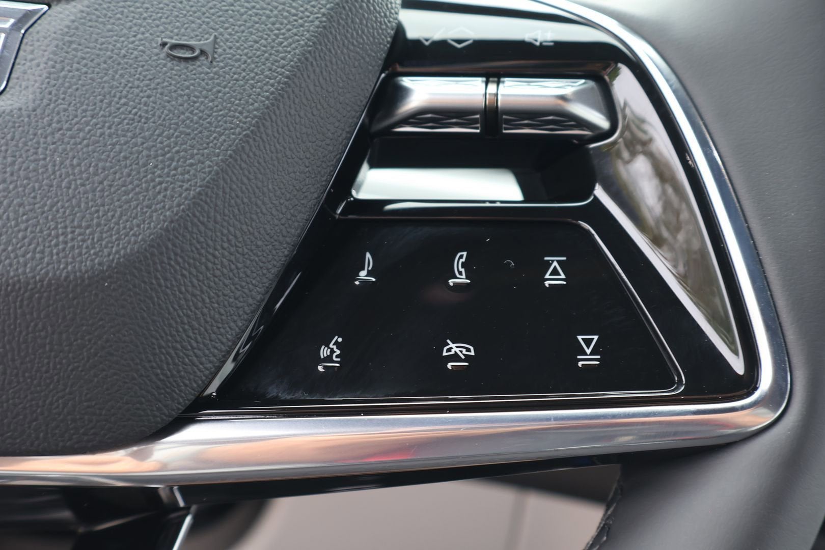 2023 Cadillac LYRIQ Luxury