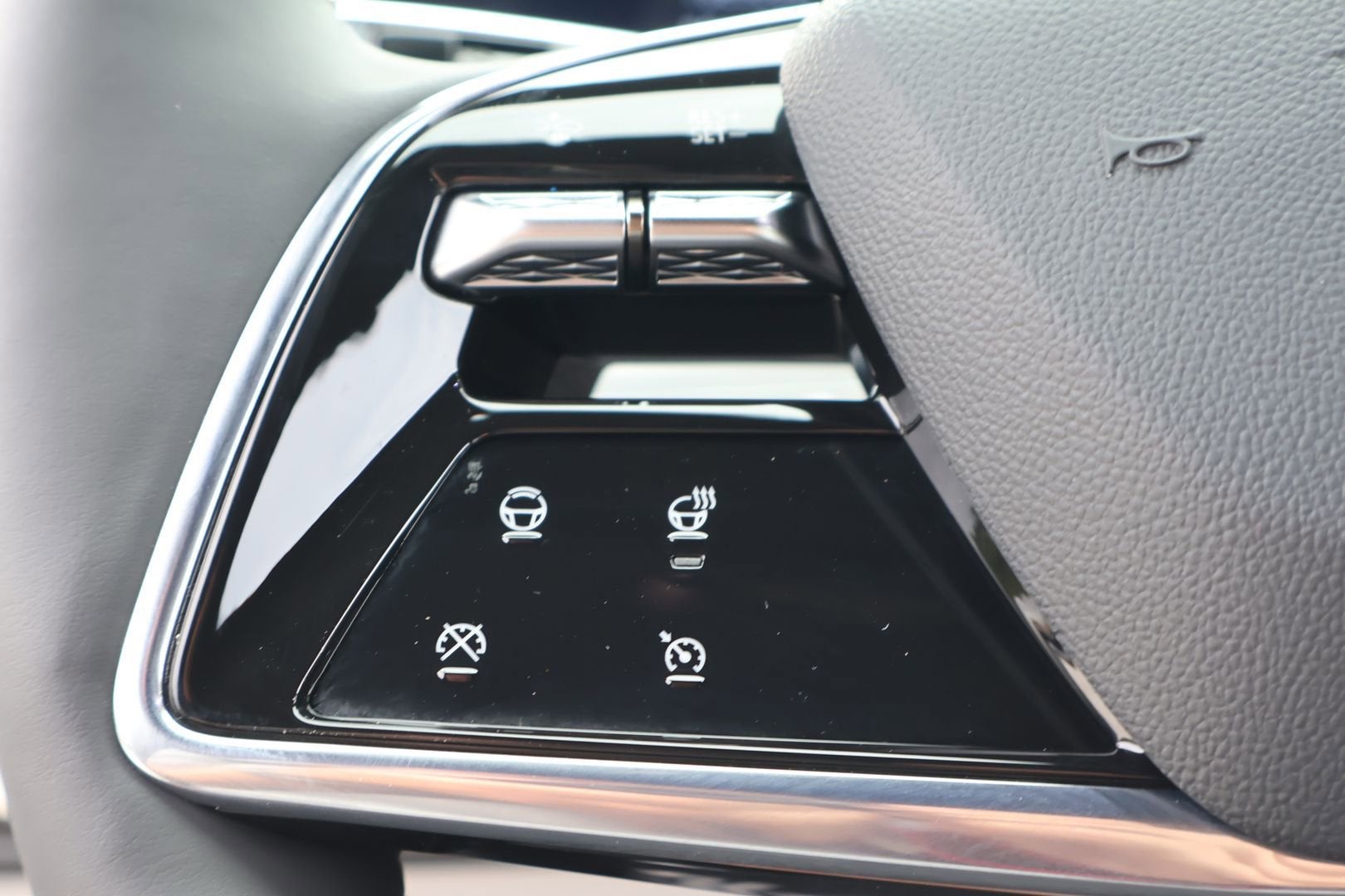 2023 Cadillac LYRIQ Luxury