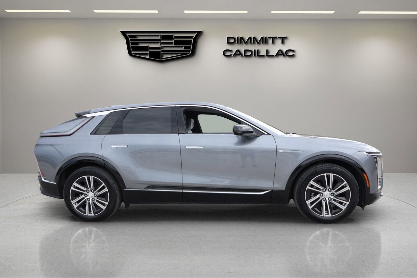 2023 Cadillac LYRIQ Luxury
