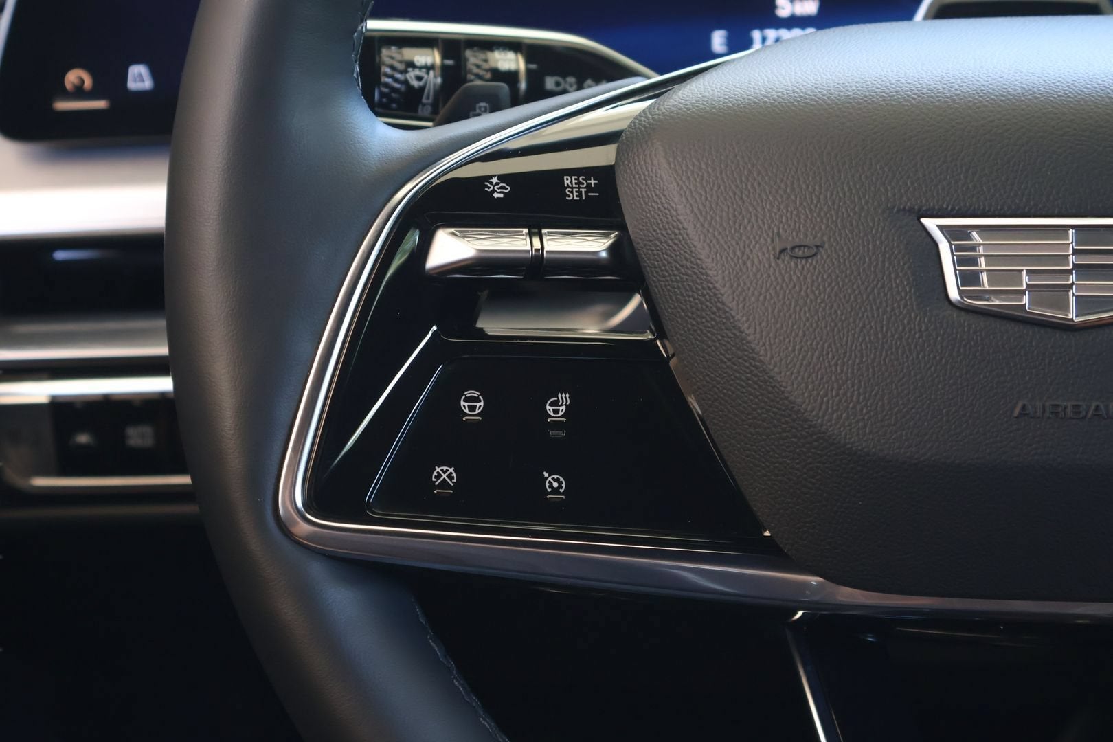 2023 Cadillac LYRIQ Luxury