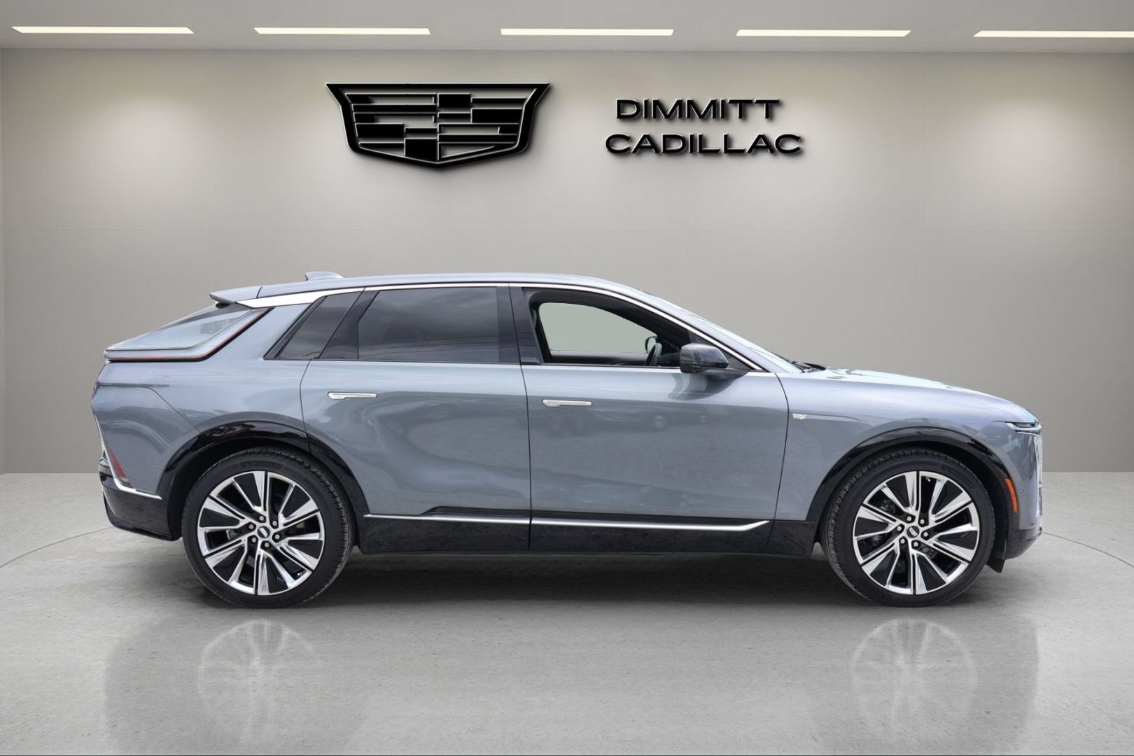 2023 Cadillac LYRIQ Luxury