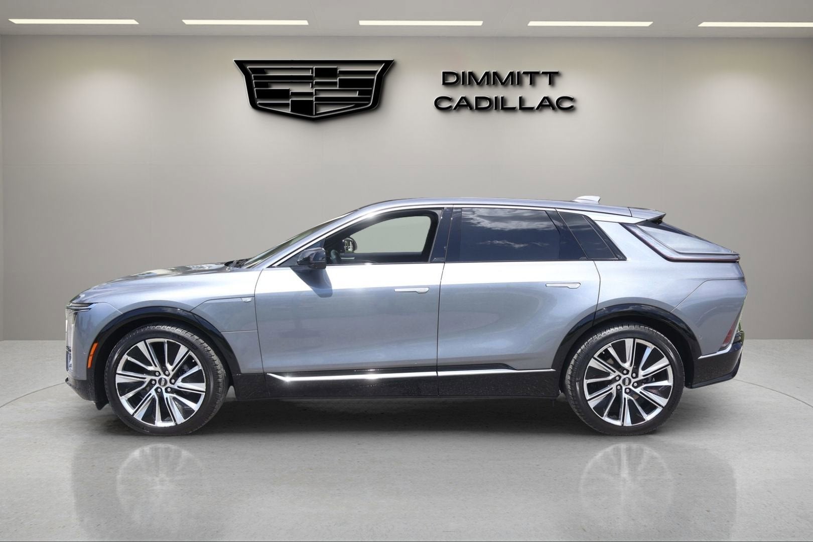 2023 Cadillac LYRIQ Luxury