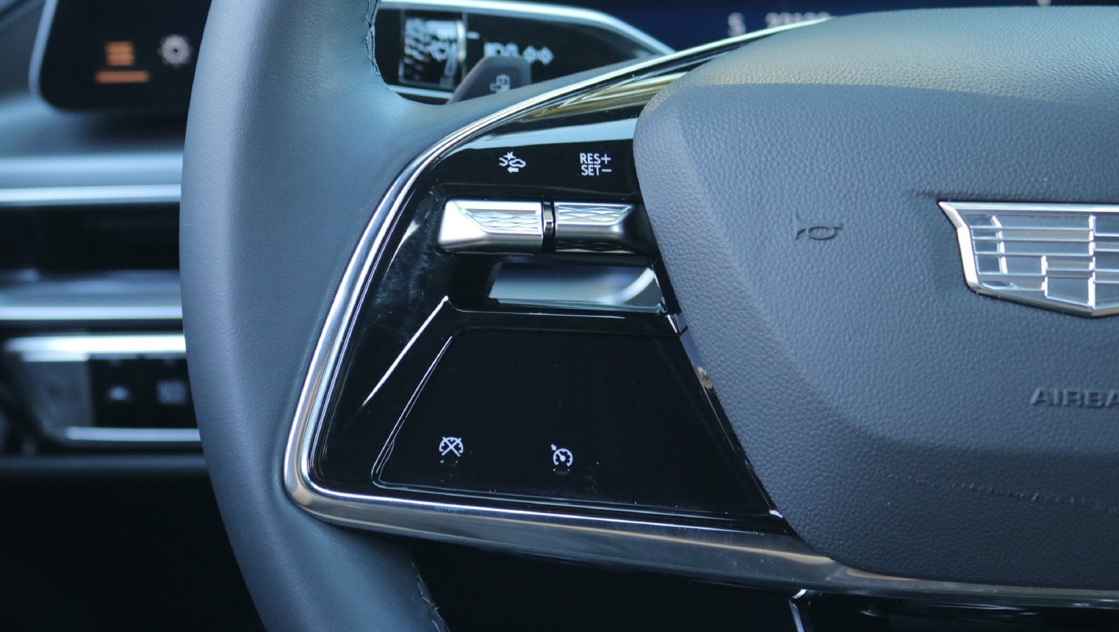 2024 Cadillac LYRIQ Tech
