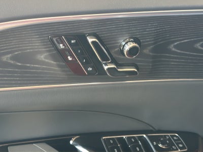 2025 Cadillac LYRIQ Luxury 1
